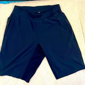 Men’s Lululemon Size Large 11” Linerless Shorts. Navy Blue